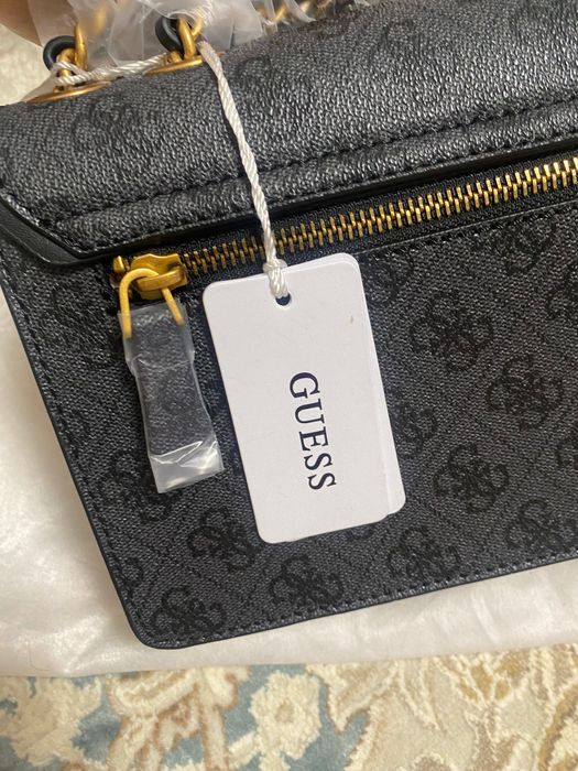 Кросбоди сумка Guess