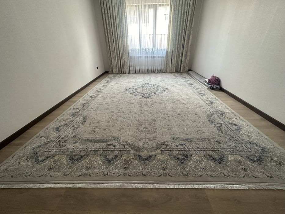 Ковер для зала новый