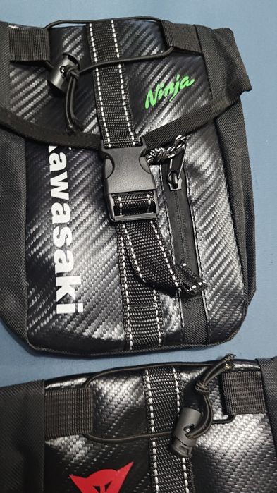 Borseta de moto pe picioare