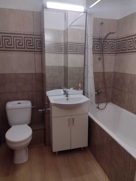 Proprietar închiriez apartament doua camere zona Olimpia