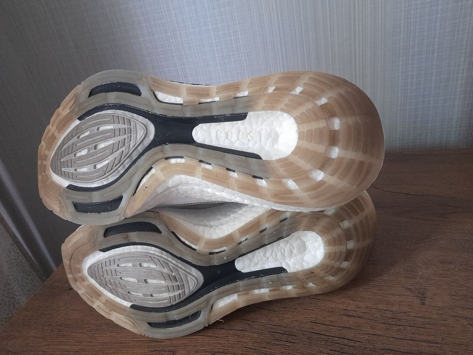 Adidas Ultra Boost 21 маратонки 39 номер.