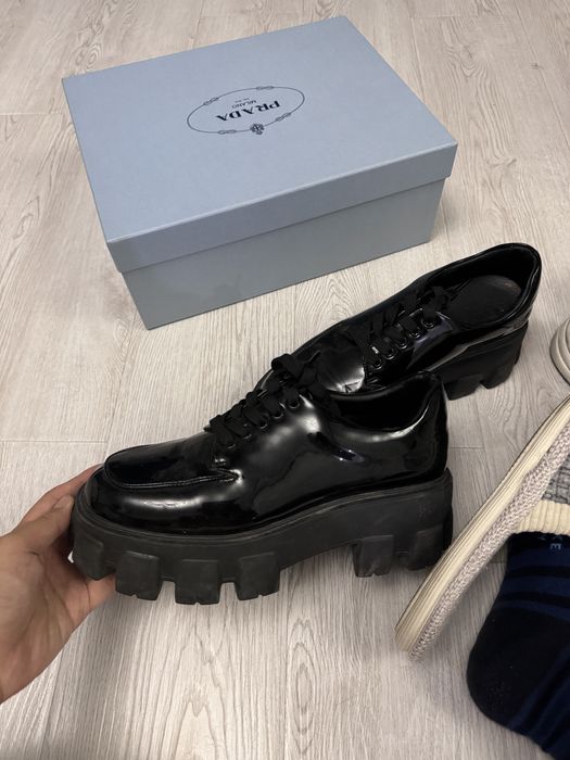 Продам кроссовки Chanel Prada