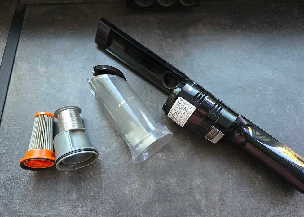 Акумулаторна Мини Прахосмукачка BLACK+DECKER