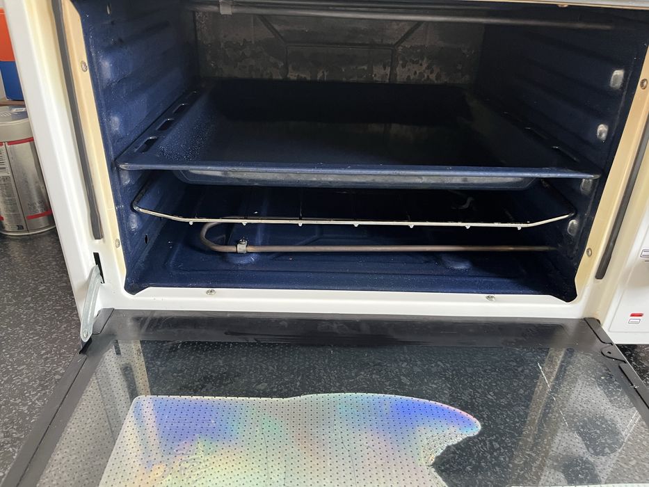 Продам электропечь Artel