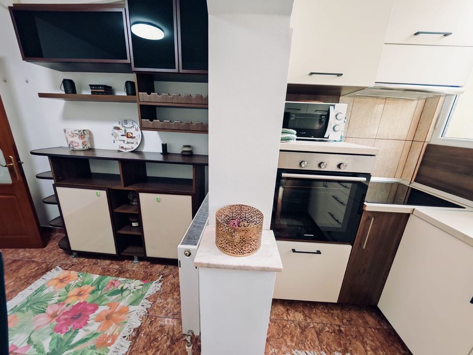 Inchiriez apartament 3 camere