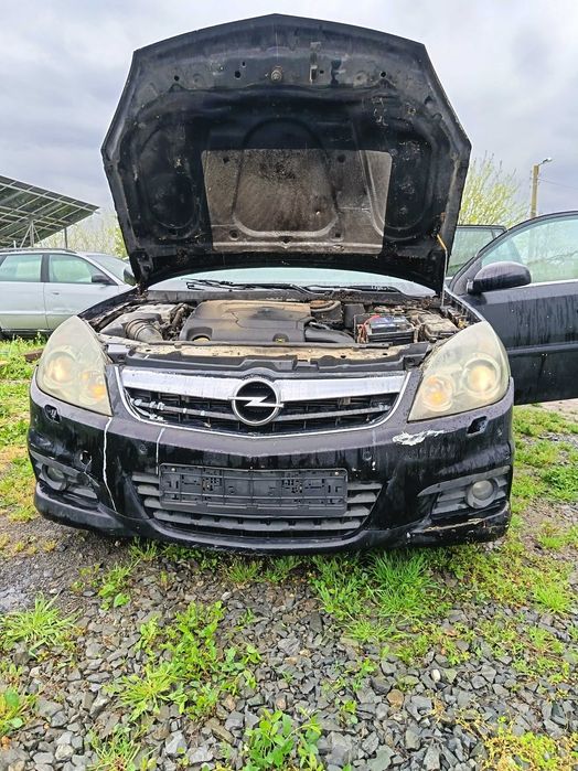Продавам Опел Вектра Ц 2007 г. 3.0 дизел 184 к.с автоматик НА ЧАСТИ  Prodavam Opel Vectra C 3.0 dizel 184 k.s Na CHASTI