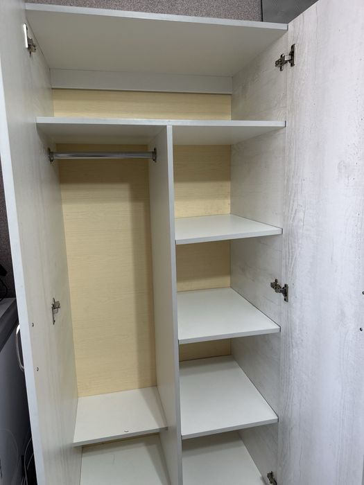 Продаётся Шкаф для одежды