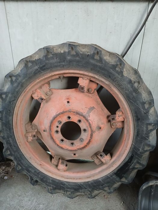 Vând jante cu cauciucuri techno logice 9,5 pe 32