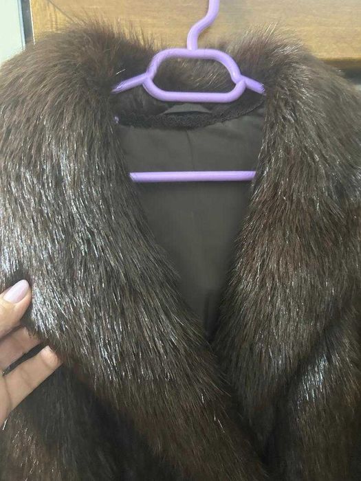 Haina blana dama superba