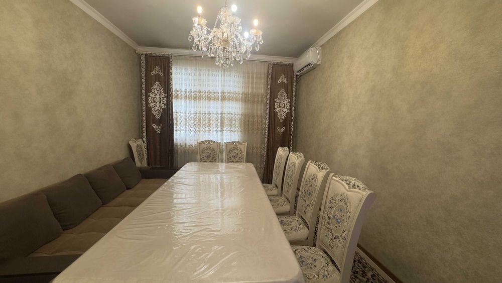 Продается 3-х комнатная квартира 3/3/3 рядом с метро Буюк Ипак Йули!