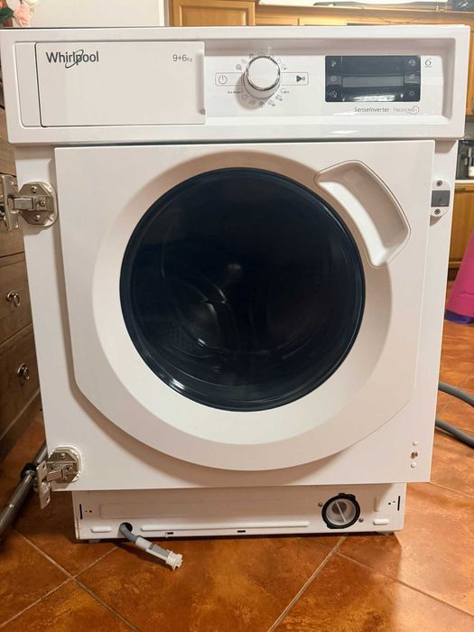 WhirlPool пералня със сушилня за вграждане