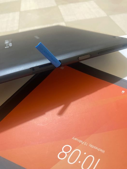 Таблет Lenovo Tab E10