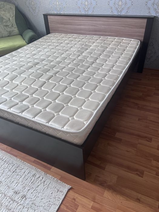 Матрас 160*200 чистый