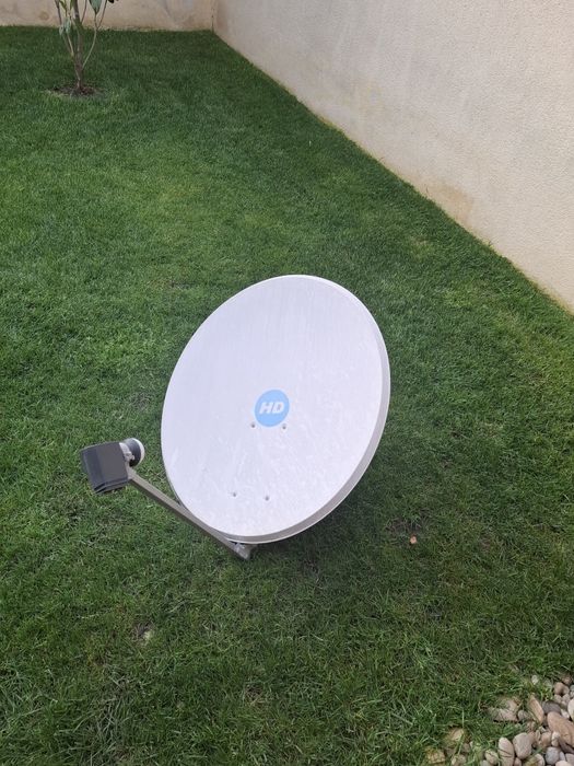 Vand antena  parabolă  cu LNB