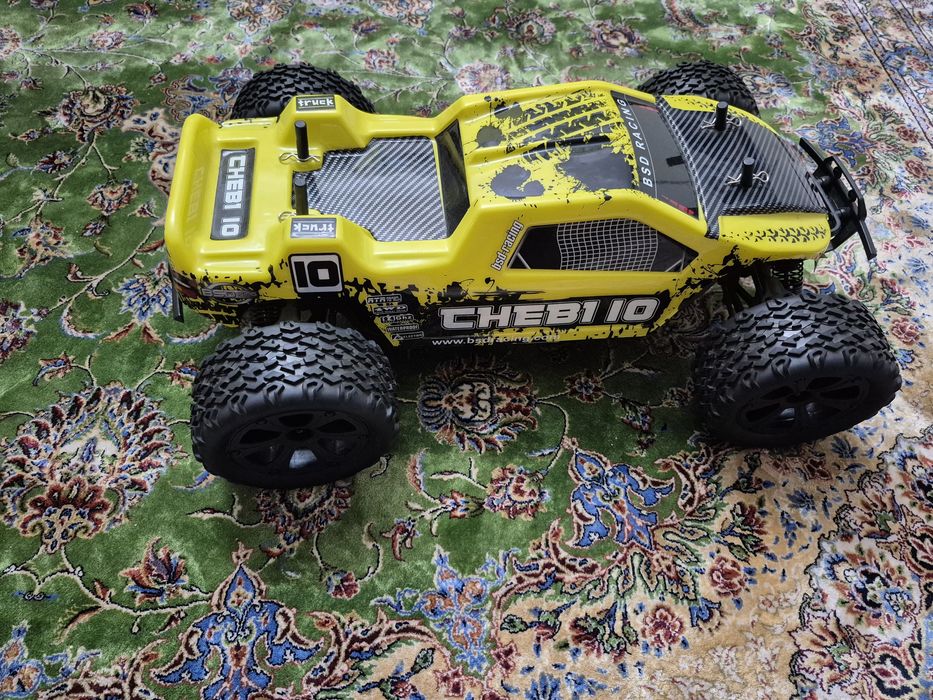 Продам машину игрушечную