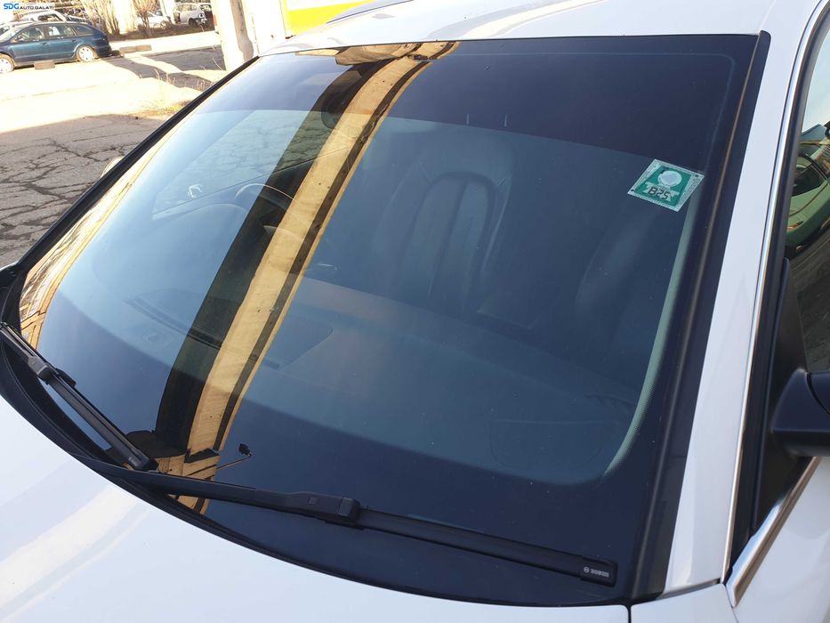 Parbriz Geam Sticla cu Locas Senzor Ploaie Lumina cu Defect Audi A6 C7 2011 - 2018 [K0809]
