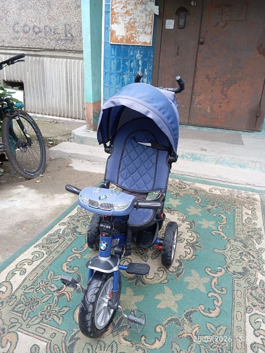 Продам велосипед с родительской ручкой