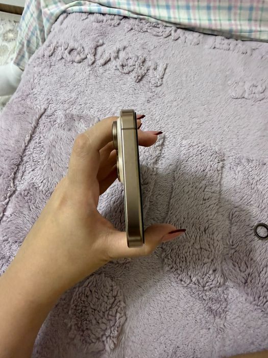 Продам iphone 16 pro max