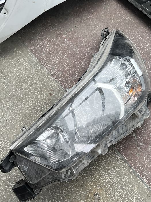 Piese Toyota Hilux , bara ,bandouri ,faruri ,protectie bena etc