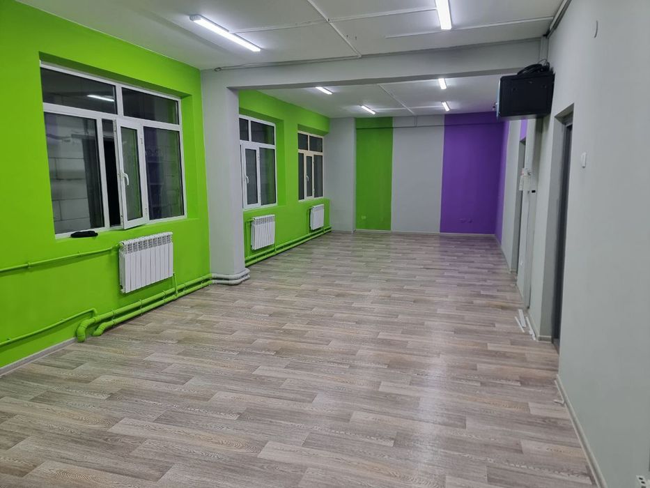 Сдаётся нежилое помещение 450м2 (Центр Луначарский) 1 линия