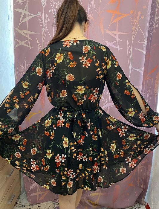 Продам красивый платье