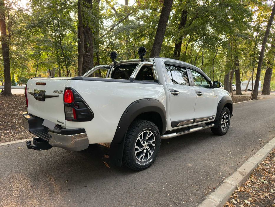Toyota Hilux Revo 2016