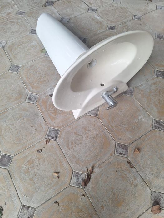 Продам раковину в хорошем сост