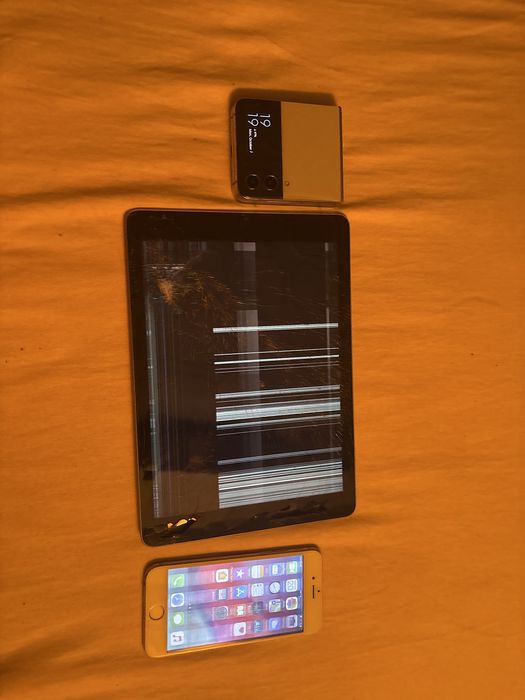 Pachet telefoane + tabletă DEFECTE (Fold 4 + iPad + iPhone) NEGOCIABIL