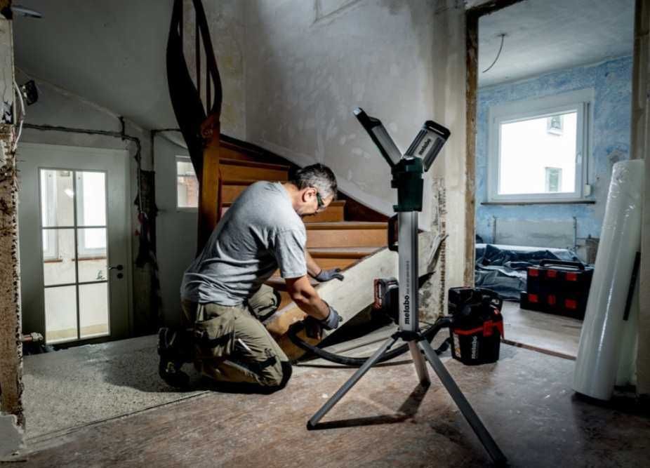 Строителен акумулаторен прожектор Metabo BSA 18 LED 5000 Duo