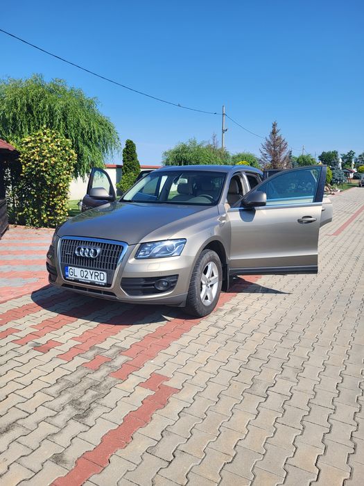 Vând Audi Q5 an 2009