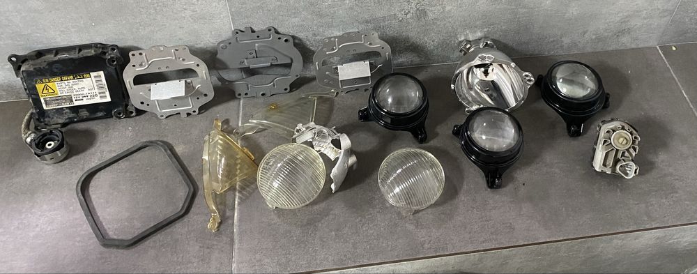 Линзы на Тойота камри 40