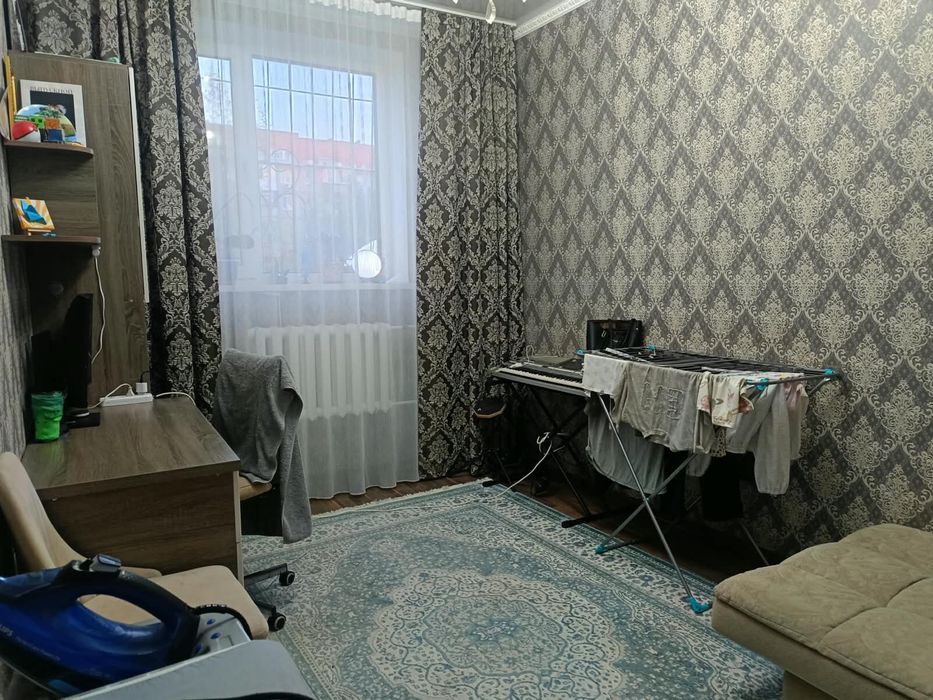 продам 4 комнатную