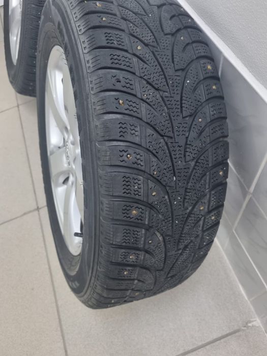 Продам автомобильную резину с дисками