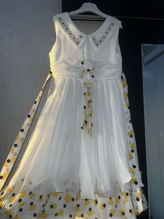 Платье на девочку 7-8 лет