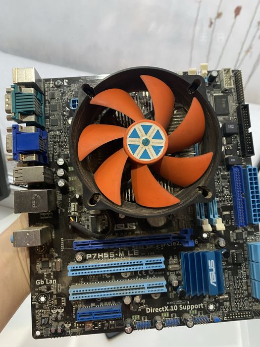 Материнская плата с процессором