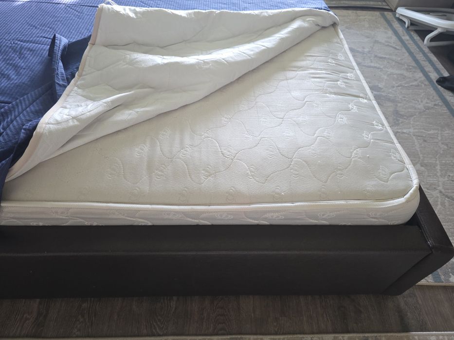 Продам Кровать 2×2