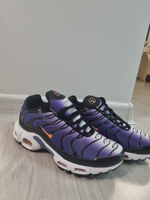 Продам кроссовки Nike Air Max