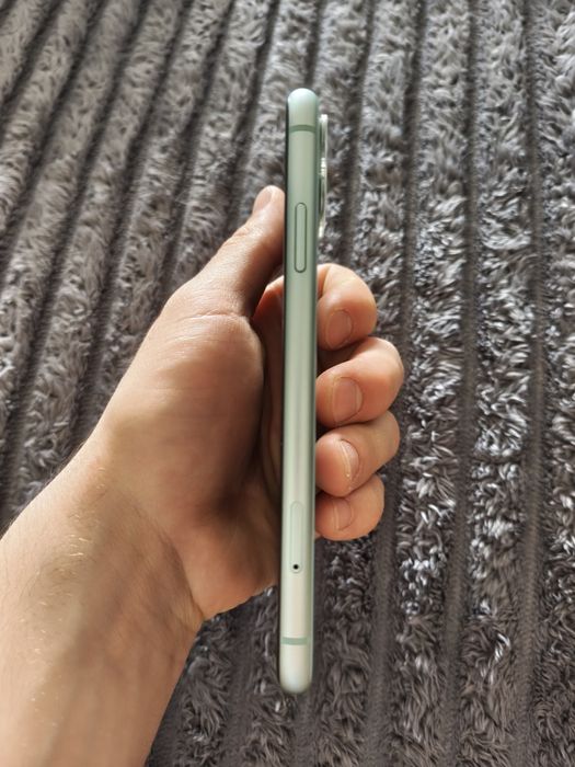 iPhone 11 64GB Green