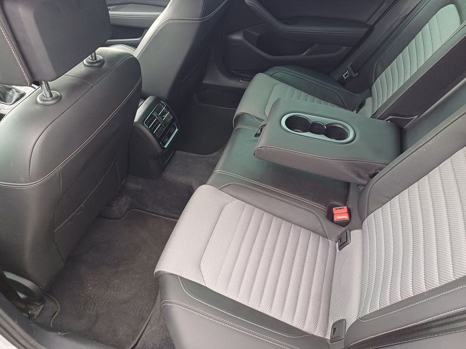 Volkswagen Passat B8  R line