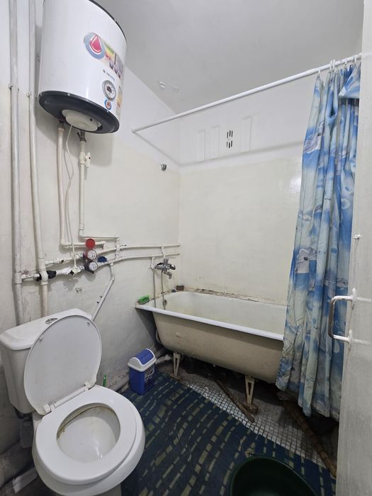 Zudlik bilan farg‘ona shahar muxayyoda 1 xonali kv sotiladi