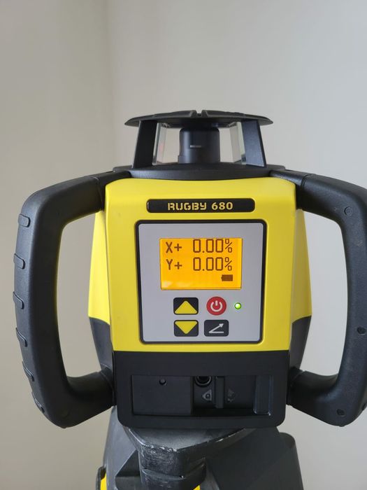 Laser Leica Rugby 680