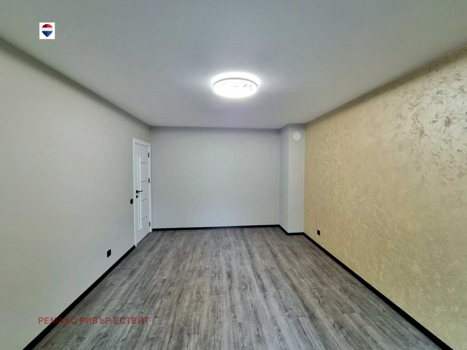 Продава се Двустаен апартамент в Русе, Дружба 3 - 66 кв.м за 1508 €/кв.м - Снимка #13