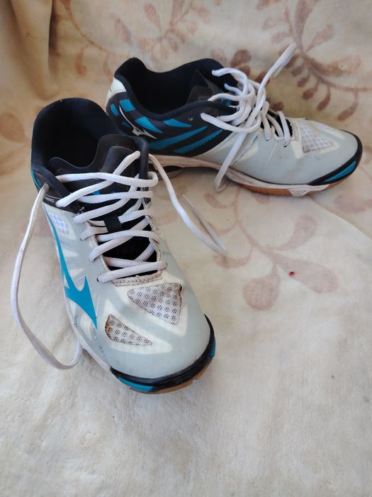 Маратонки са леки и удобни