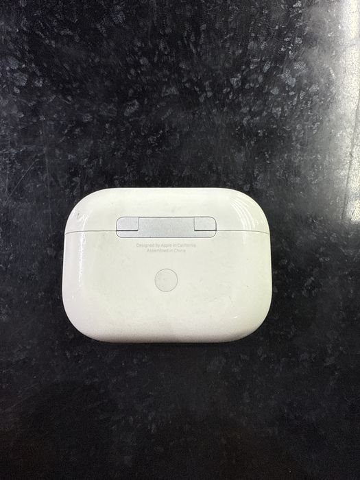 AirPods pro в хорошем состояние