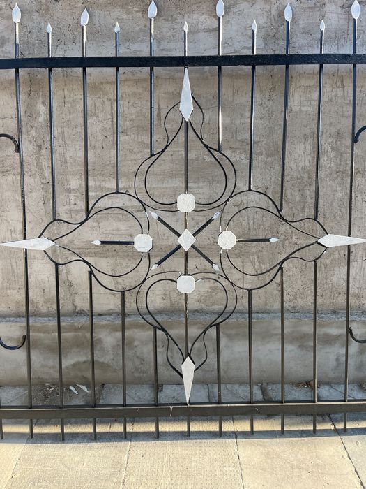 металлическиие ограждение под забор