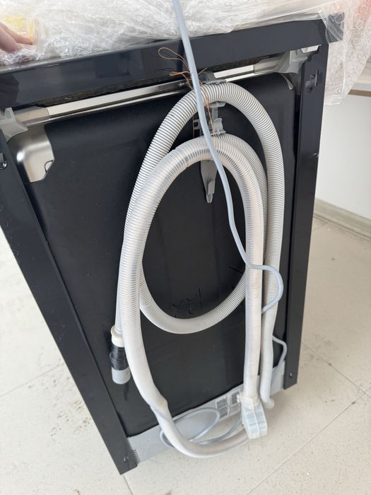 Продам посудомоечную машину