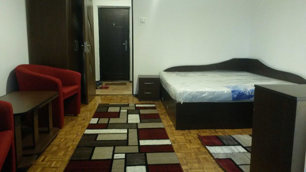 Inchiriez Garsoniera Brazda