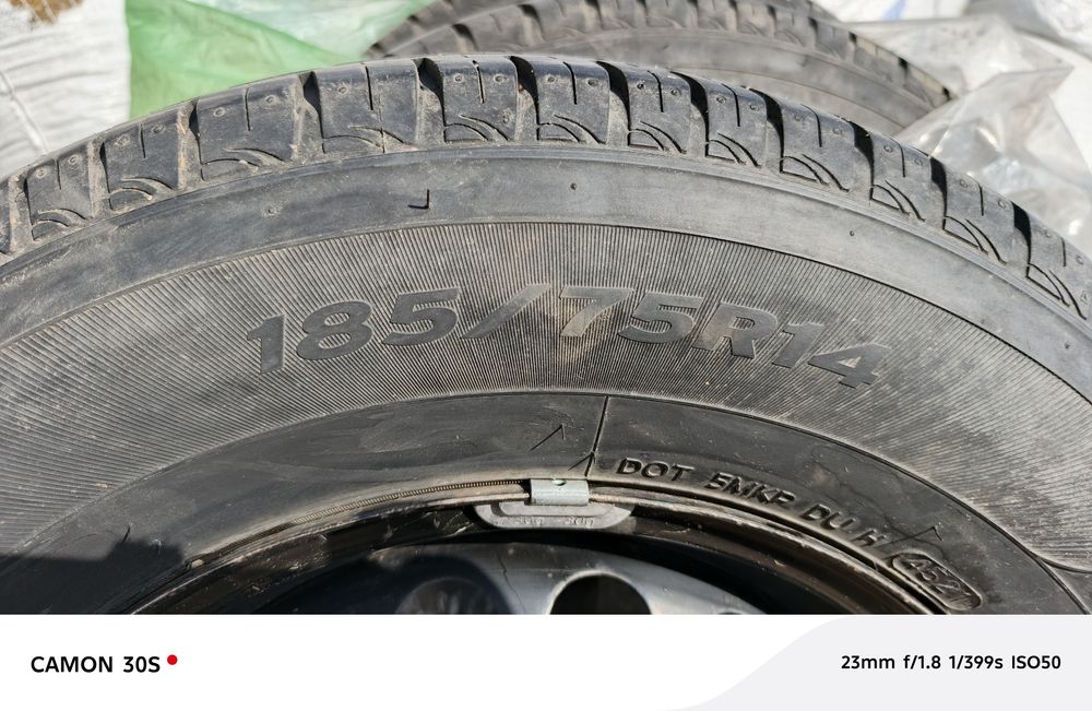 Шины с дисками и калпаками на кобальт