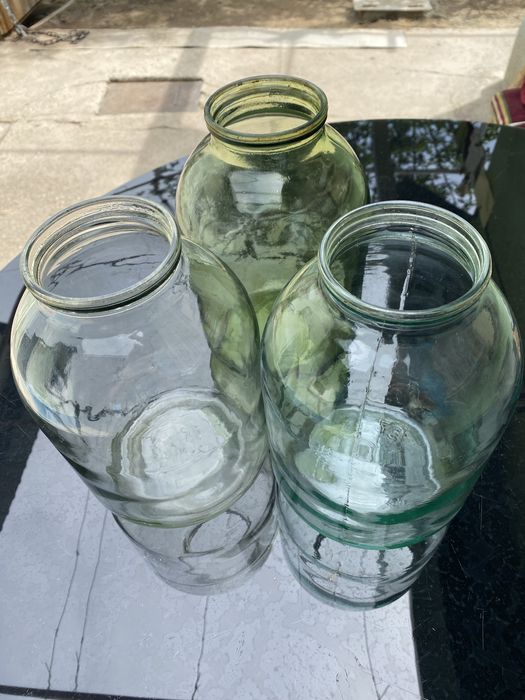 Банки трехлитровые.