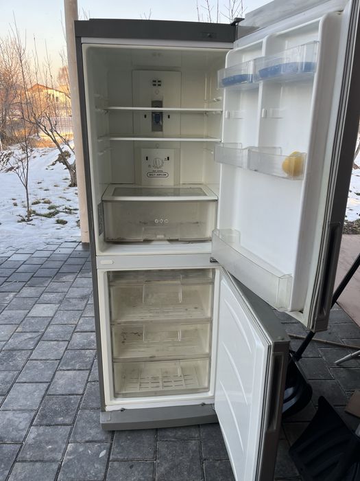 Продам холодильник